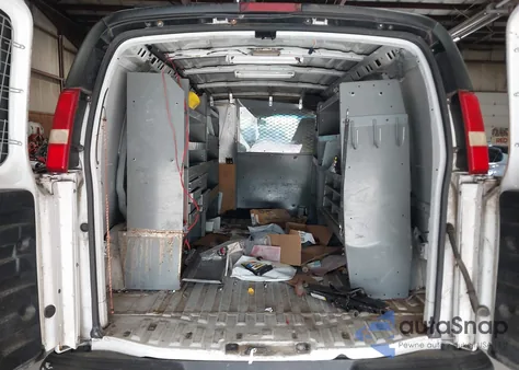 2006 Chevrolet Express Work Van из США, поврежденный, VIN 1GCHG35UX61149319